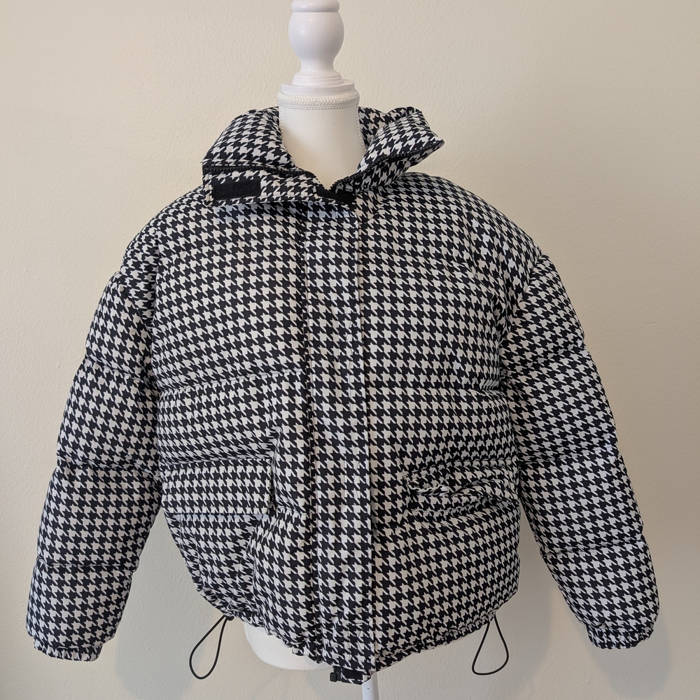 Missguided Black and White Houndstooth Puffer Jacket